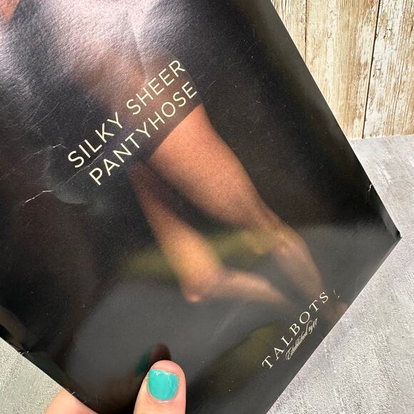 Talbots Silky Sheer Pale Nude Control Top Sheer Toe Pantyhose - Size: 2X - Picture 3 of 5